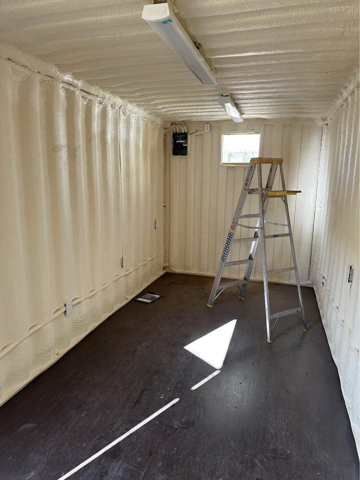 Custom 20ft/40ft Shipping Container – Insulated w/ Electric & Door – Ready to Go!